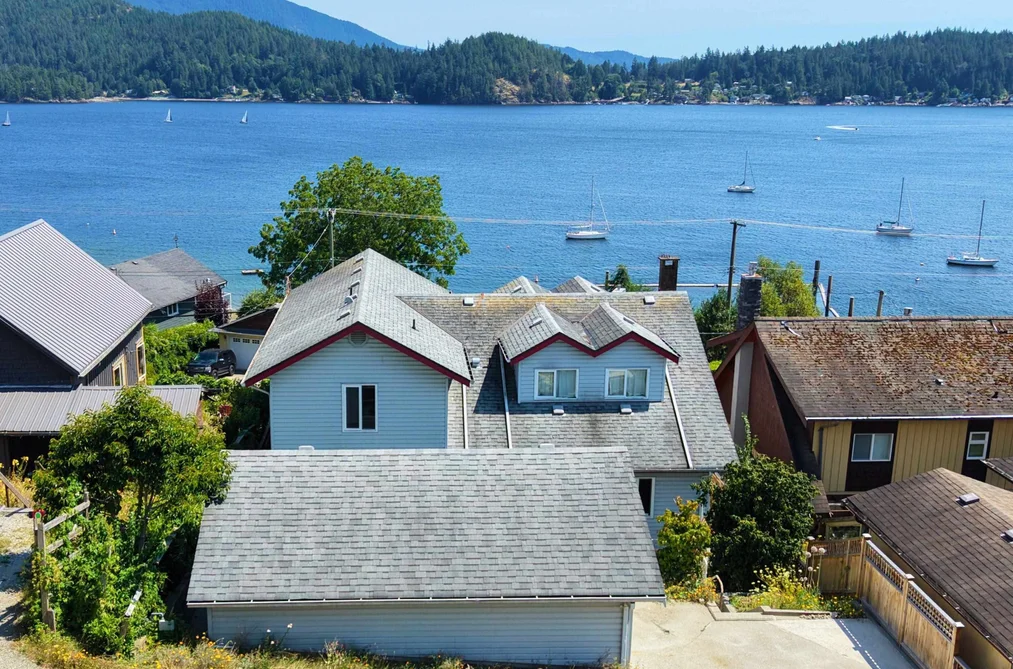 House for sale at 603 Marine Drive Gibsons British Columbia - MLS: R3148858