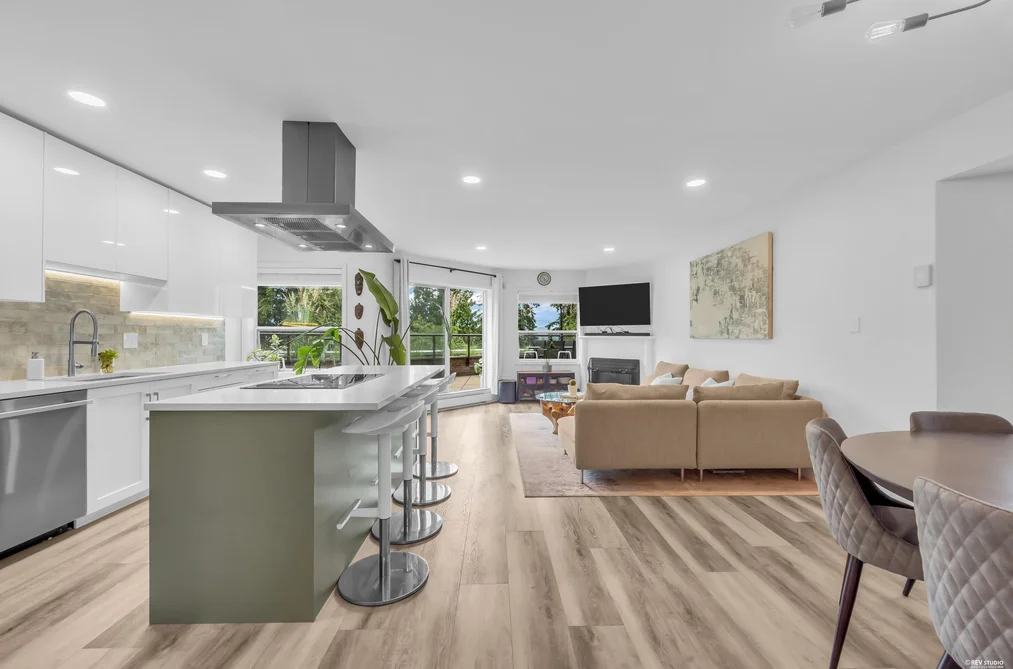 Condo for sale at 604 1500 Ostler Court North Vancouver British Columbia - MLS: R3141626
