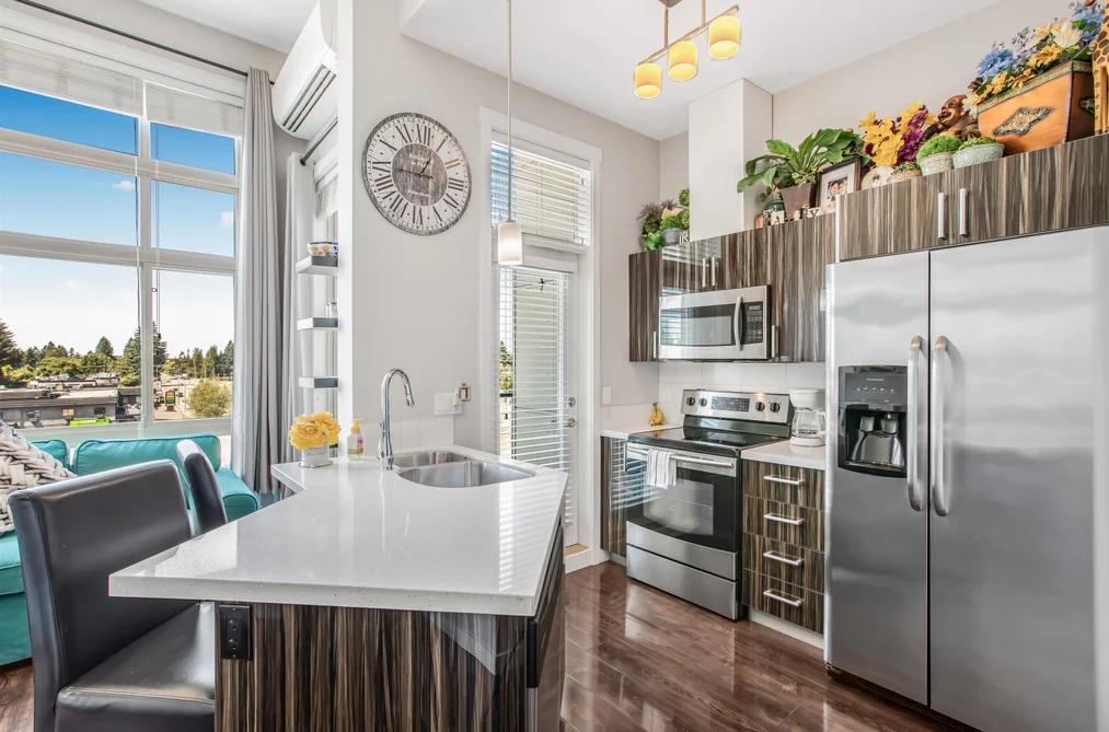 604 22318 LOUGHEED HIGHWAY, Maple Ridge BC V2X 2T4, Maple Ridge BC — Residential for Sale - Photo 2