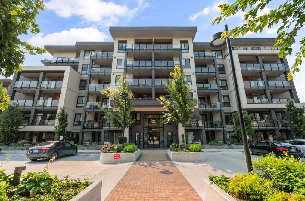 Condo for sale at 604 45505 Campus Drive Chilliwack British Columbia - MLS: R3155909