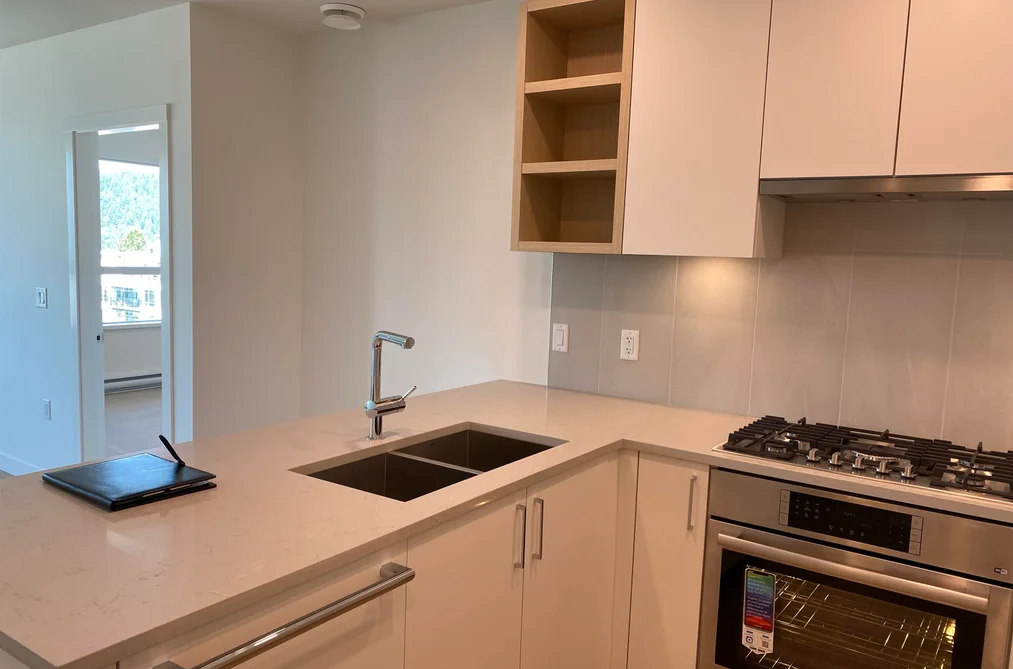 604 723 GROVER AVENUE, Coquitlam BC V3J 0L9, Coquitlam BC — Residential for Sale - Photo 3