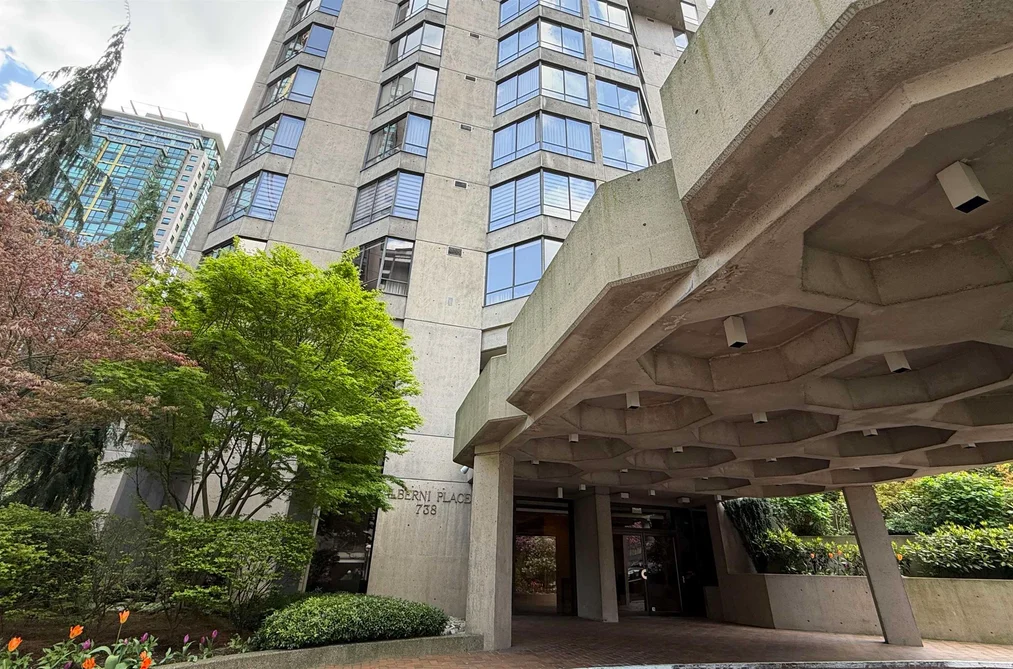 604 738 BROUGHTON STREET, Vancouver BC V6G 3A7, Vancouver BC — Residential for Sale - Photo 2