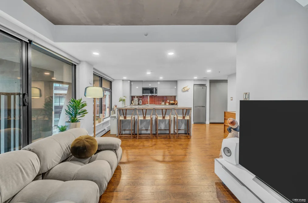 605 128 W CORDOVA STREET, Vancouver BC V6B 0E6, Vancouver BC — Residential for Sale - Photo 2