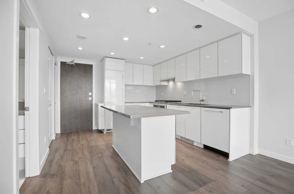 605 2388 MADISON AVENUE, Burnaby, BC — Residential for Sale - Photo 2