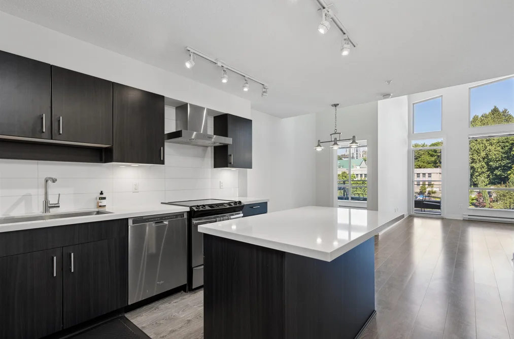 605 500 ROYAL AVENUE, New Westminster BC V3L 0G5, New Westminster BC — Residential for Sale — Photo 2 of 21