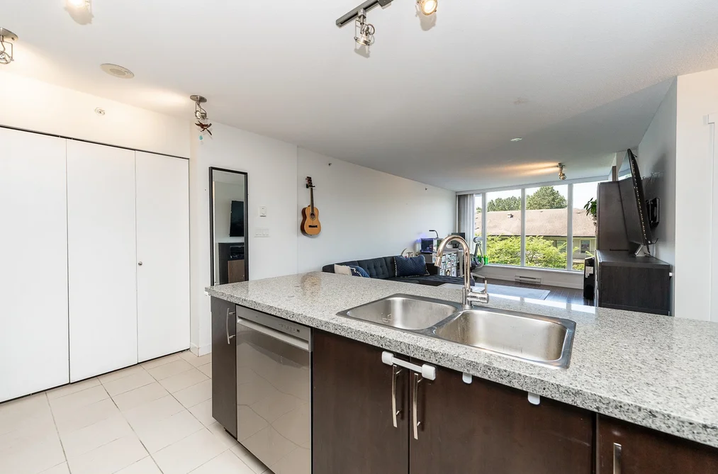 605 660 NOOTKA WAY, Port Moody BC V3H 0B7, Port Moody BC — Residential for Sale - Photo 4