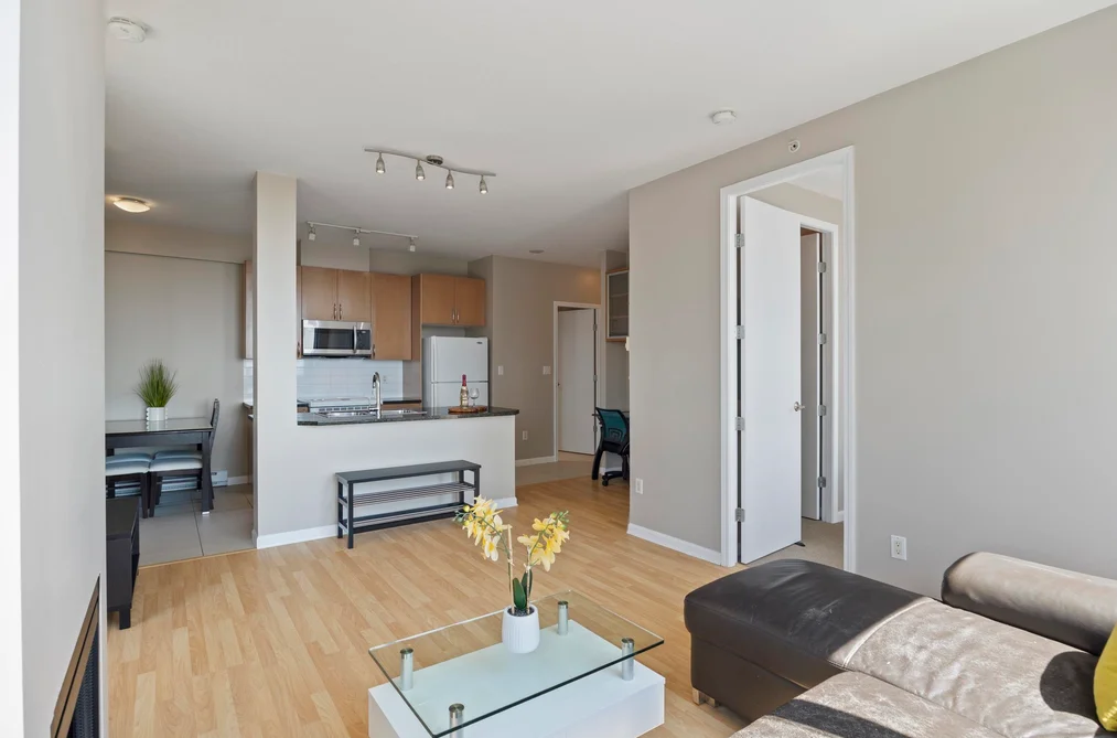 605 6833 STATION HILL DRIVE, Burnaby, BC — Residential for Sale — Photo 13 of 40