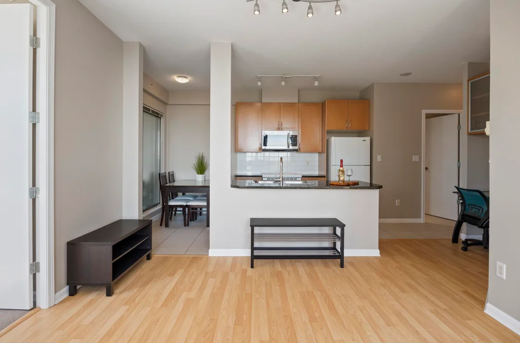605 6833 STATION HILL DRIVE, Burnaby, BC — Residential for Sale — Photo 16 of 40