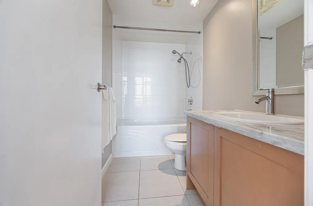 605 6833 STATION HILL DRIVE, Burnaby, BC — Residential for Sale — Photo 33 of 40