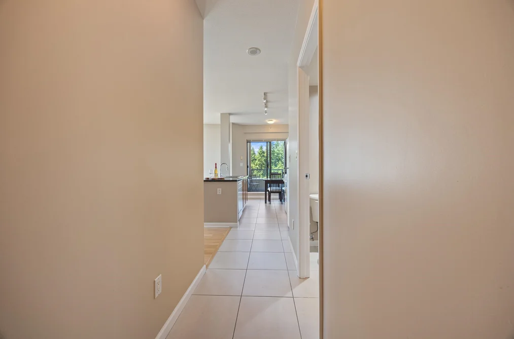 605 6833 STATION HILL DRIVE, Burnaby, BC — Residential for Sale — Photo 5 of 40