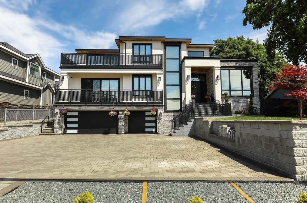 House for sale at 6052 181a Street Surrey British Columbia - MLS: R3145043