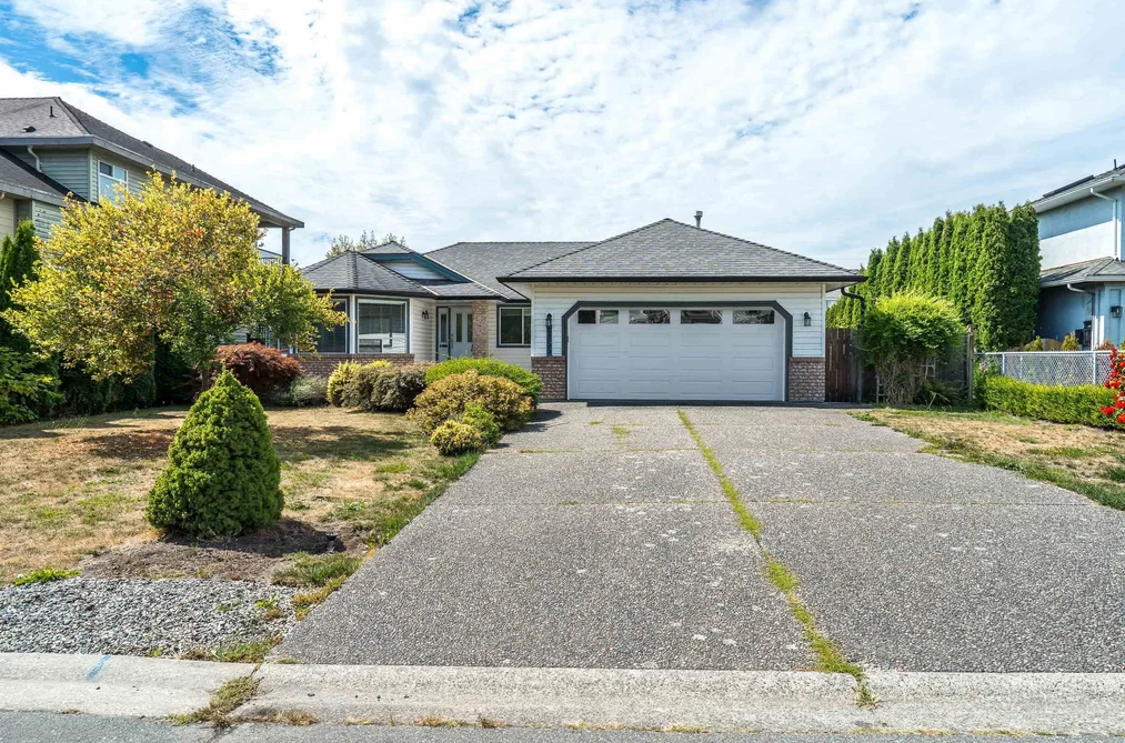 House for sale at 6055 170a Street Surrey British Columbia - MLS: R3157759