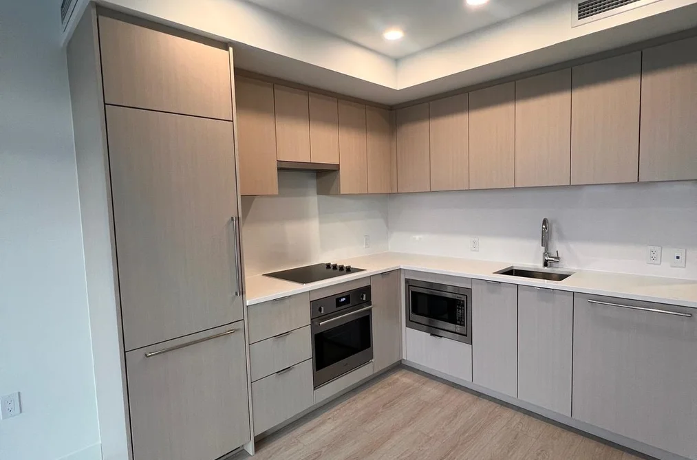 Condo for sale at 606 13675 107a Avenue Surrey British Columbia - MLS: R3073373