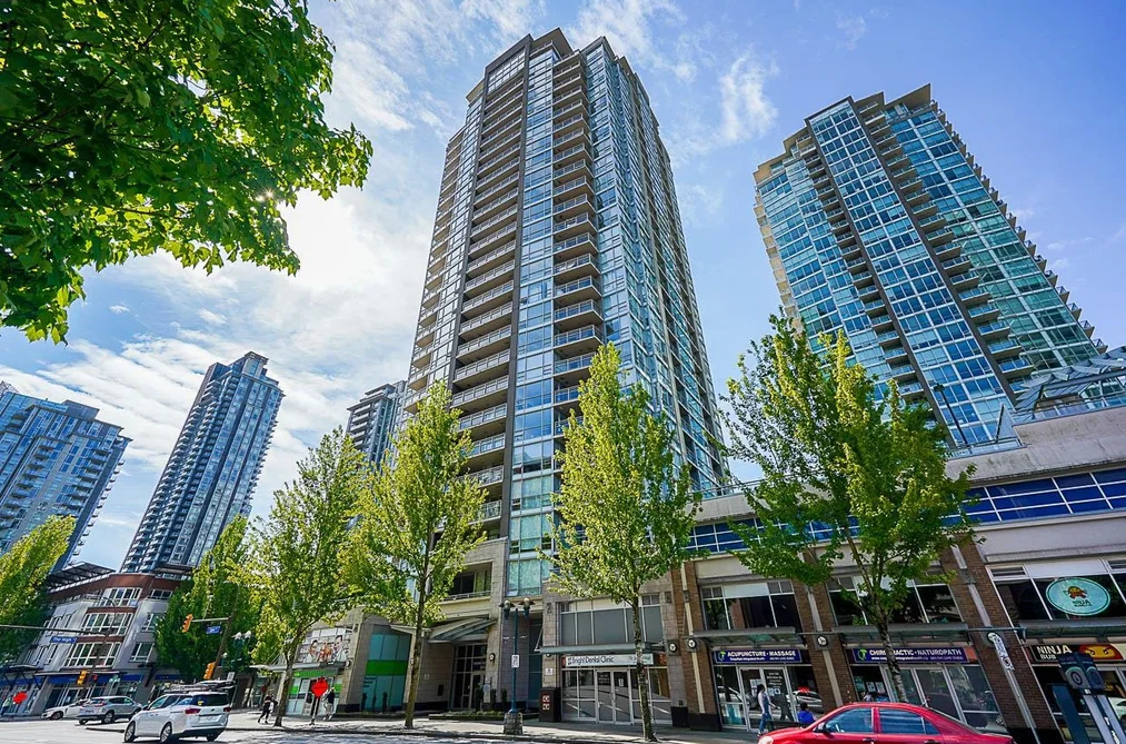 Condo for sale at 606 2978 Glen Drive Coquitlam British Columbia - MLS: R3110304