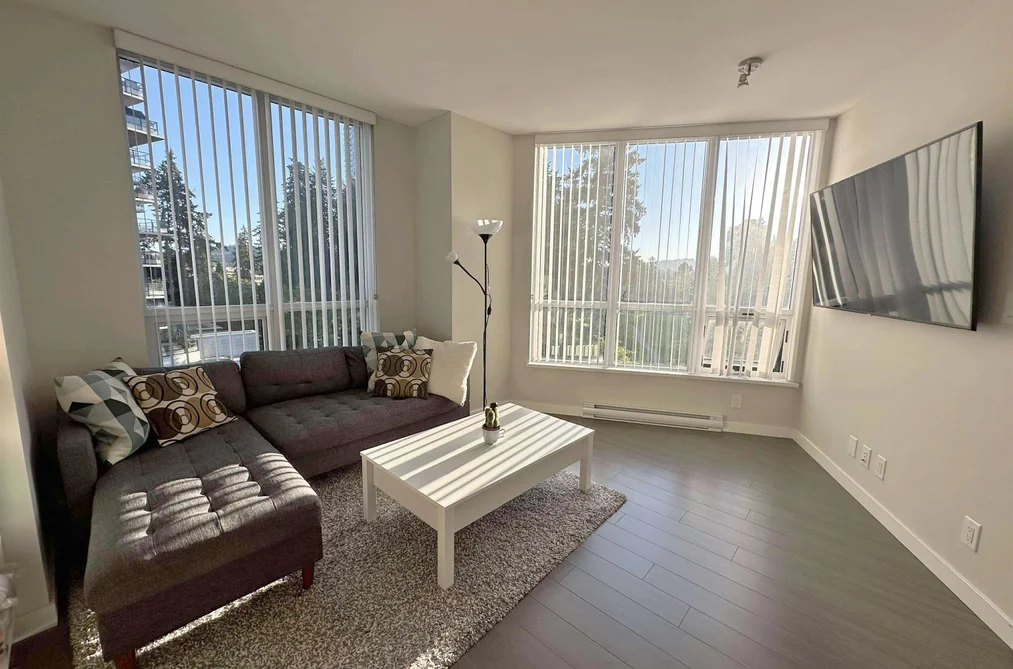 Condo for sale at 606 3093 Windsor Gate Coquitlam British Columbia - MLS: R3036924