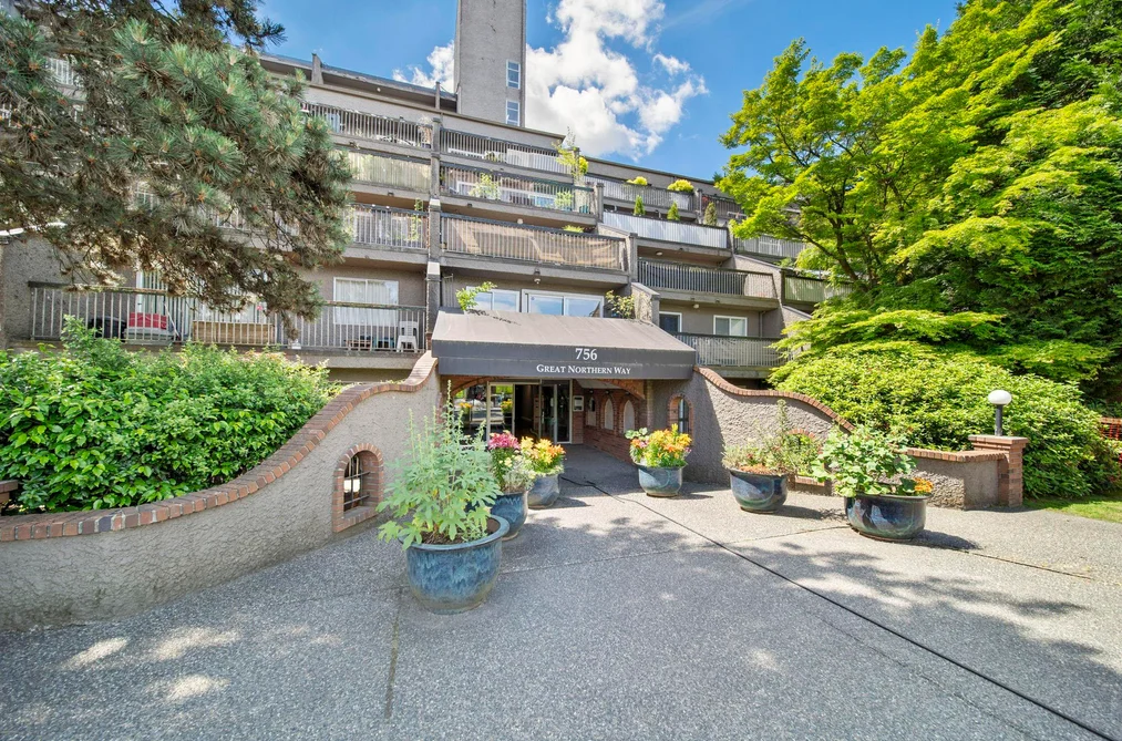 Condo for sale at 606 756 Great Northern Way Vancouver British Columbia - MLS: R3136127
