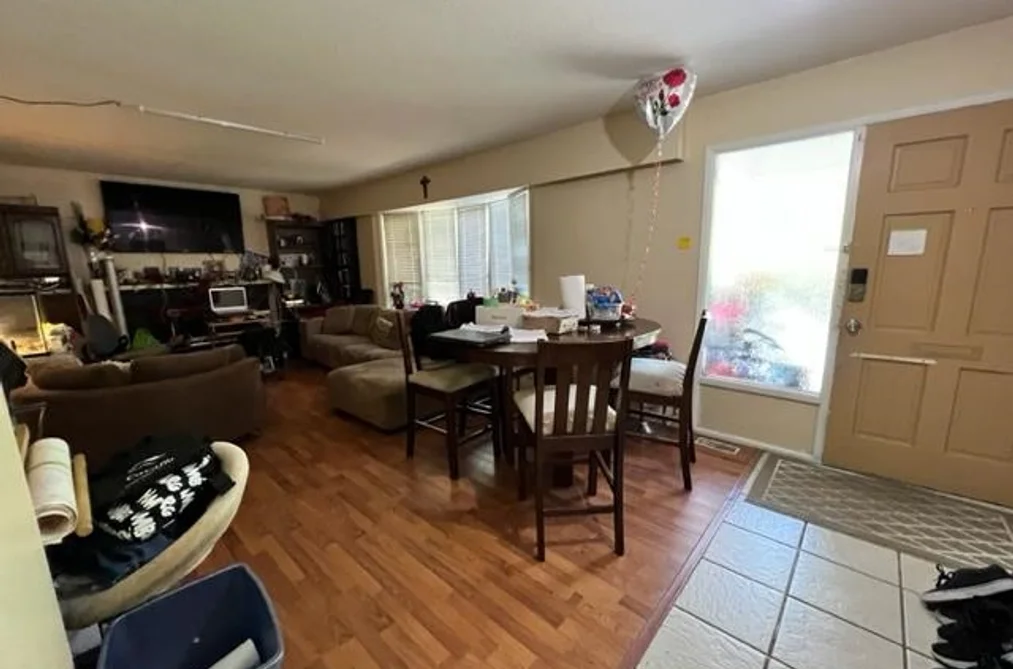 606 CROSBY STREET, Coquitlam BC V3J 4A4, Coquitlam BC — Residential for Sale - Photo 2