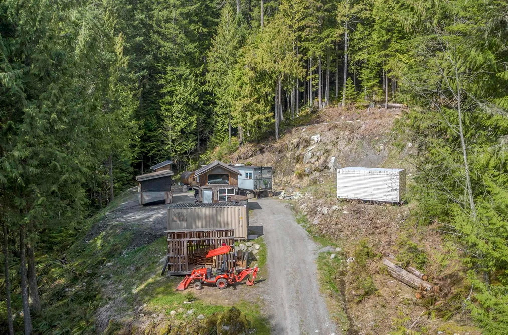 Property for sale at 6061 Garibaldi Park Road Squamish British Columbia - MLS: R3121064
