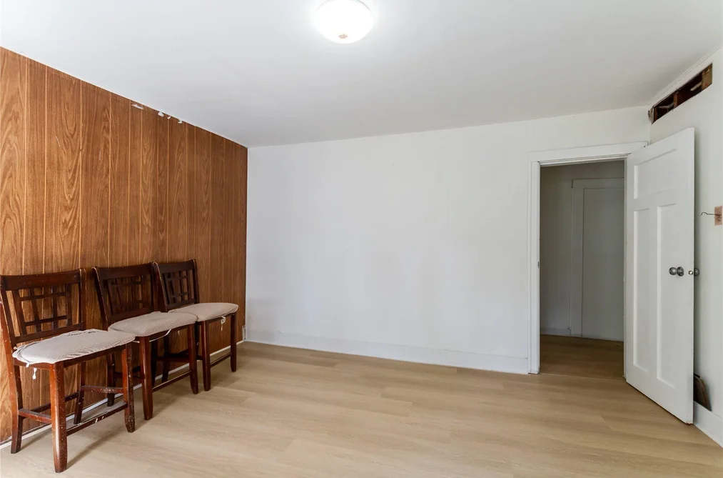 6063 9TH AVENUE, Burnaby BC V3N 2T4, Burnaby BC — Residential for Sale - Photo 2