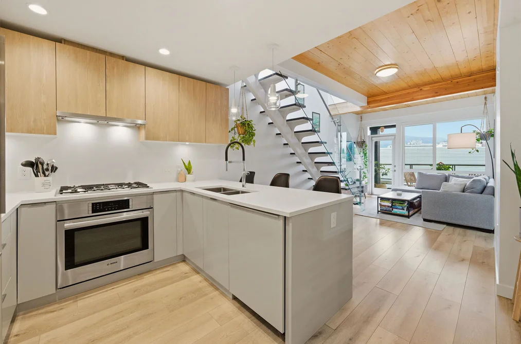 Condo for sale at 607 128 E 8th Street North Vancouver British Columbia - MLS: R3120708