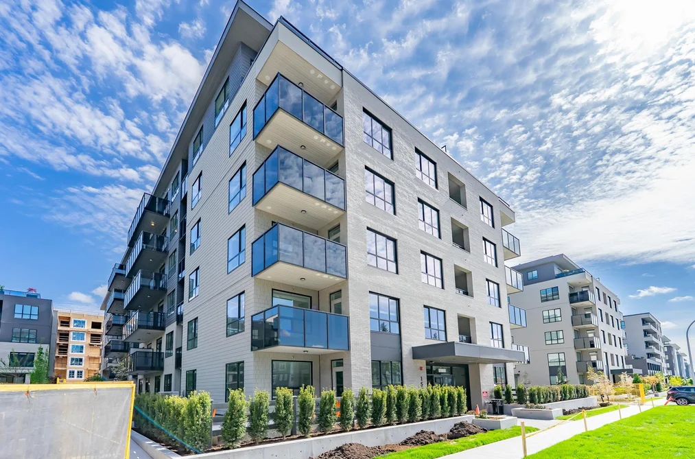 Condo for sale at 607 15735 85 Avenue Surrey British Columbia - MLS: R3123024