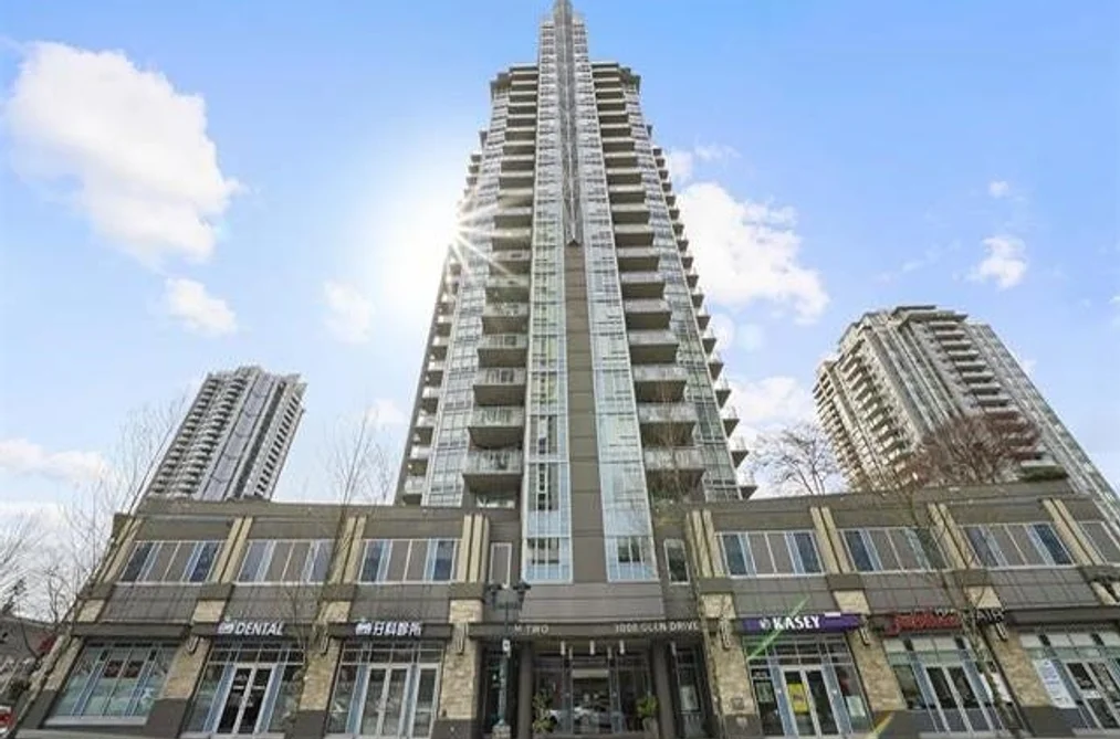 Condo for sale at 607 3008 Glen Drive Coquitlam British Columbia - MLS: R3133933