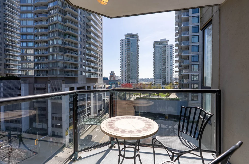 607 55 TENTH STREET, New Westminster BC V3M 6R5, New Westminster BC — Residential for Sale - Photo 3