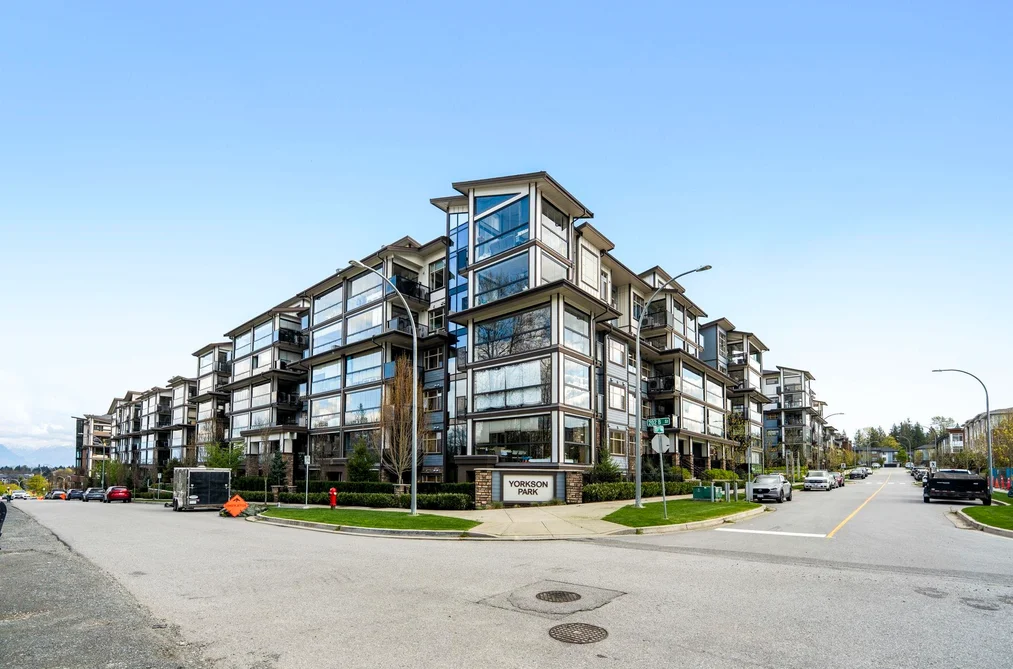 Condo for sale at 607 8526 202b Street Langley British Columbia - MLS: R3125419