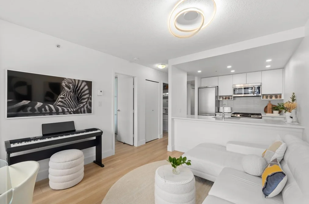 607 939 EXPO BOULEVARD, Vancouver BC V6Z 3G7, Vancouver BC — Residential for Sale - Photo 4