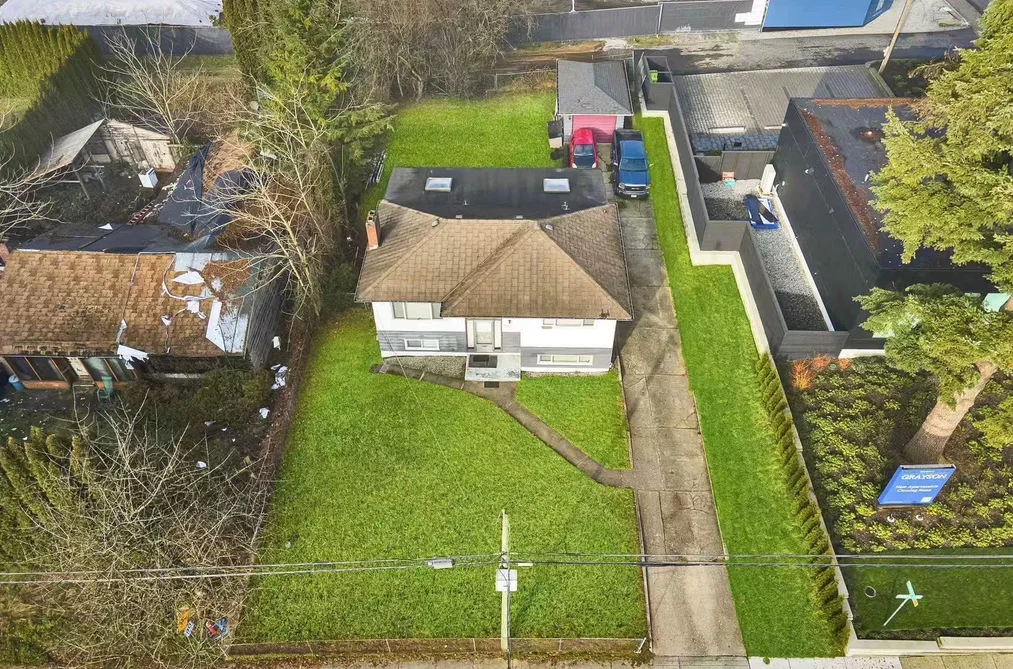 607 ALDERSON AVENUE, Coquitlam BC V3K 1T4, Coquitlam BC — Residential for Sale - Photo 3