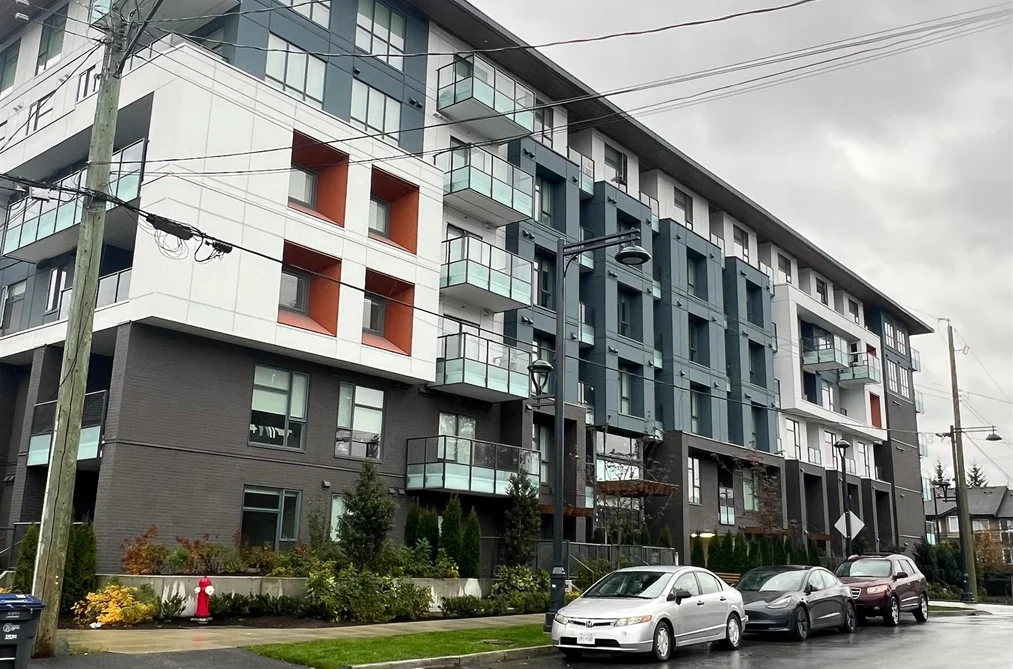 Condo for sale at 608 10828 139a Street Surrey British Columbia - MLS: R3102351