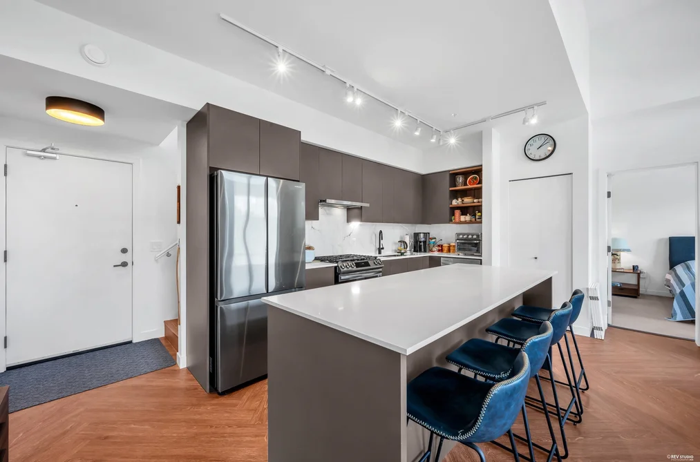 Condo for sale at 608 3229 St Johns Street Port Moody British Columbia - MLS: R3122216