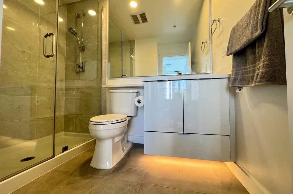 608 555 SYDNEY AVENUE, Coquitlam BC V3K 0G5, Coquitlam BC — Residential for Sale - Photo 3