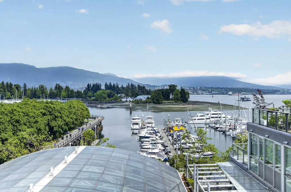 Condo for sale at 608 560 Cardero Street West Vancouver British Columbia - MLS: R3125805