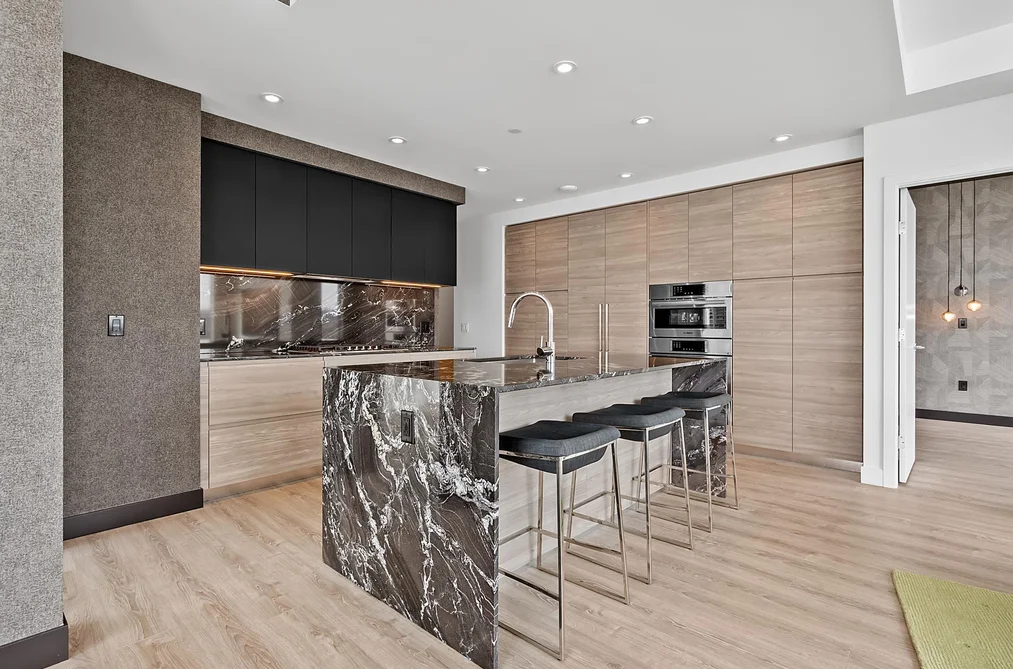 Condo for sale at 608 680 Quayside Drive New Westminster British Columbia - MLS: R3104172