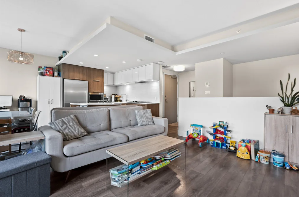 608 680 SEYLYNN CRESCENT, North Vancouver, BC — Residential for Sale — Photo 16 of 40