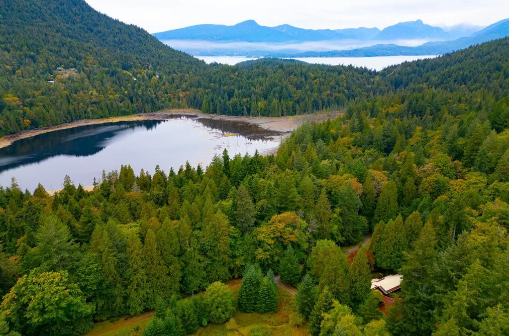 608 Magee Rd, Bowen Island, BC - MLS: R3173213