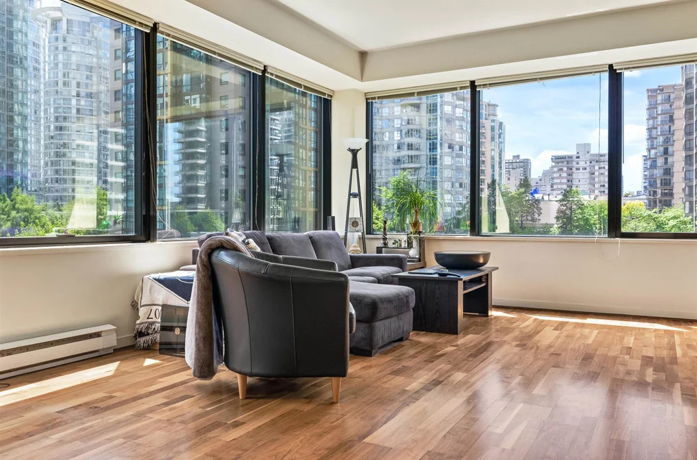 609 1333 GEORGIA STREET, Vancouver BC V6E 4V3, Vancouver BC — Residential for Sale — Photo 3 of 18