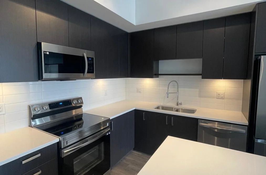 Condo for sale at 609 15815 85 Avenue Surrey British Columbia - MLS: R3105847