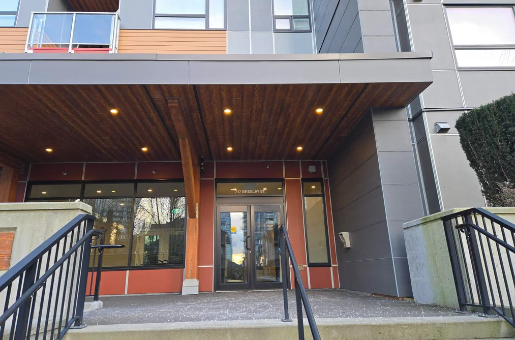 609 717 BRESLAY STREET, Coquitlam BC V3J 0J3, Coquitlam BC — Residential for Sale - Photo 3