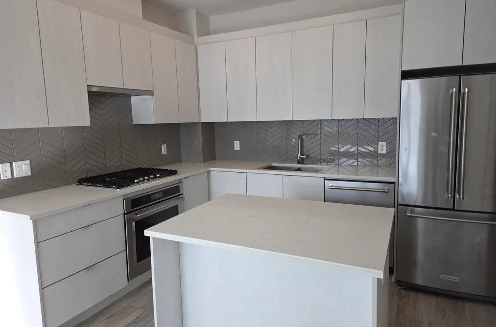 609 717 BRESLAY STREET, Coquitlam BC V3J 0J3, Coquitlam BC — Residential for Sale - Photo 4