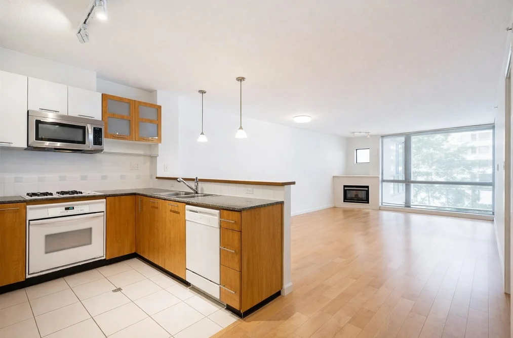 609 7831 WESTMINSTER HIGHWAY, Richmond BC V6X 4J4, Richmond BC — Residential for Sale - Photo 2