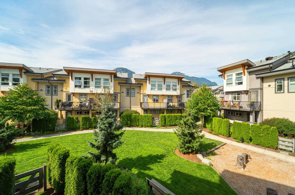 61-39548 Loggers Lane, Squamish, BC - Townhouse for Sale - Photo 12 of 40 61-39548 Loggers Lane, Squamish, BC - Townhouse for Sale - Photo 12 of 40