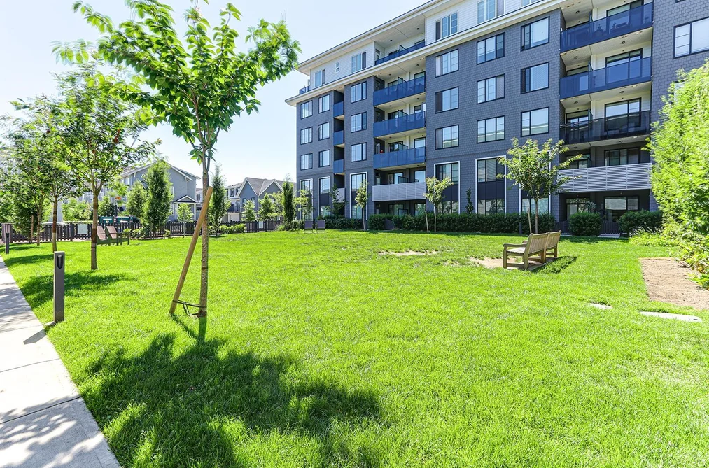 Condo for sale at 610 15858 Fraser Highway Surrey British Columbia - MLS: R3073964