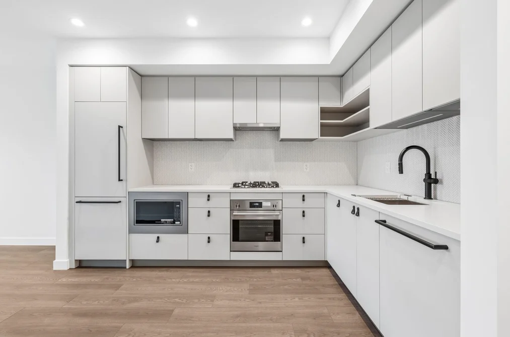 Condo for sale at 610 1680 E 12th Avenue Vancouver British Columbia - MLS: R3116742
