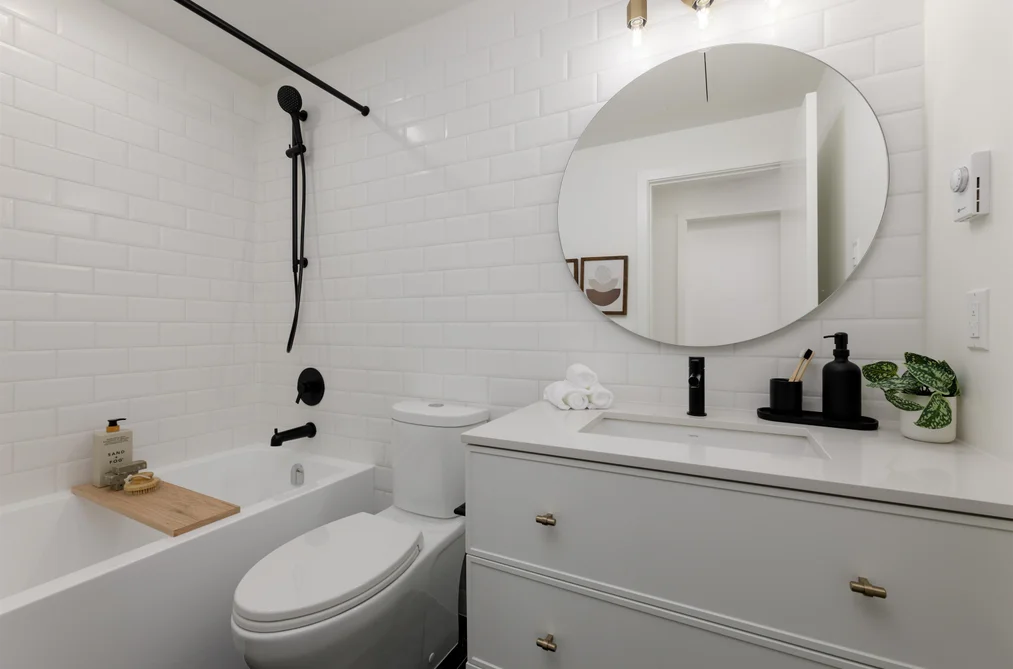 610 215 MCBAY LANE, Coquitlam BC V3K 0H7, Coquitlam BC — Residential for Sale - Photo 3
