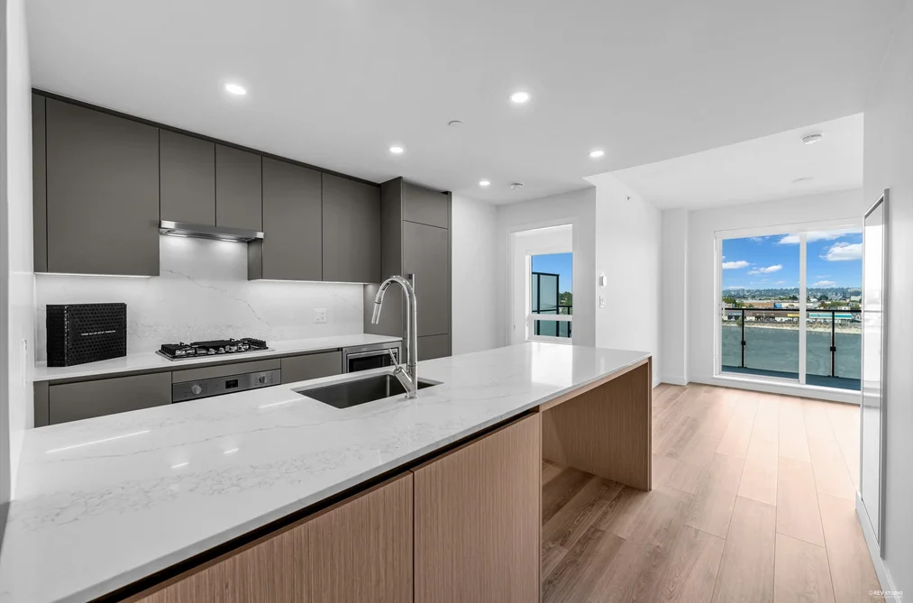 Condo for sale at 610 5593 Number 3 Road Richmond British Columbia - MLS: R3042393