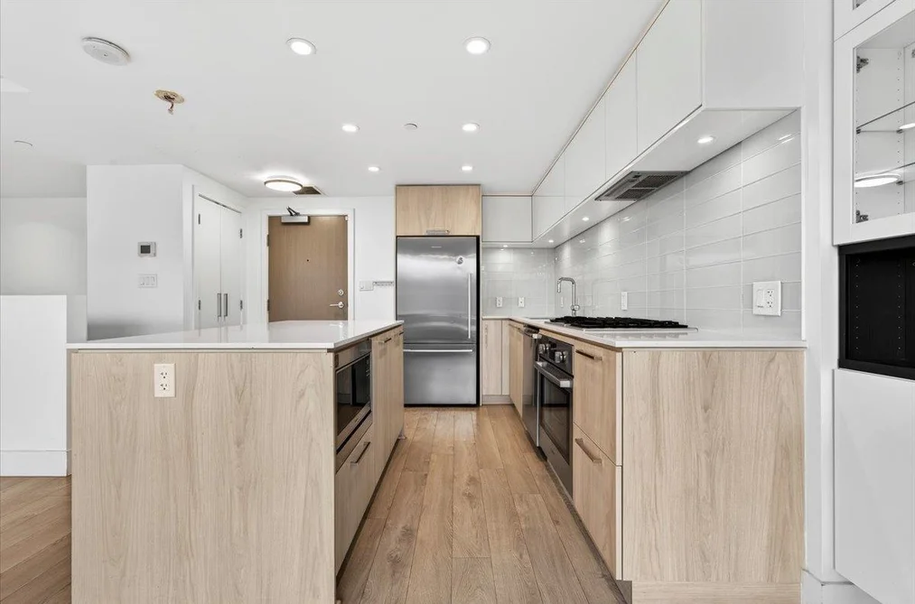 610 680 SEYLYNN CRESCENT, North Vancouver BC V7J 0B5, North Vancouver BC — Residential for Sale - Photo 7