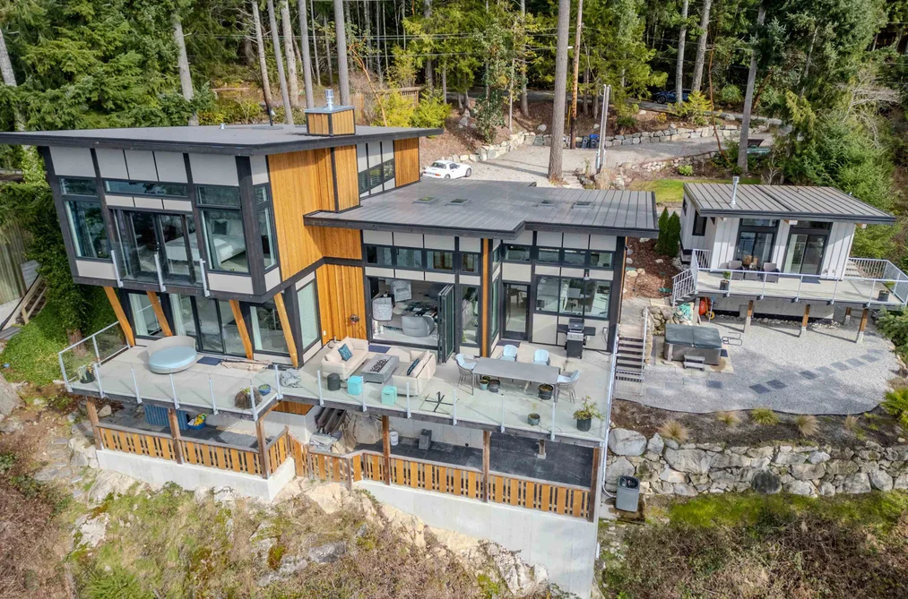 House for sale at 6101 -6099 Coracle Drive Sechelt British Columbia - MLS: R3096756
