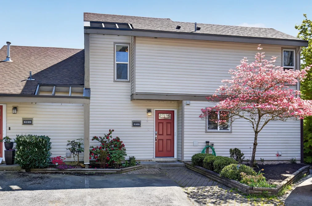 Townhouse for sale at 6109 W Greenside Drive Surrey British Columbia - MLS: R3117340